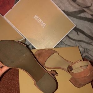 Michael Kors : Suede Burnt Orange heels